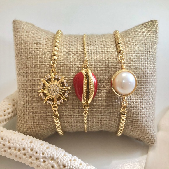 Gold plated adjustable charm bracelet 3 for $45 🌺 - Picture 2 of 3